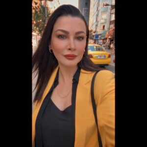 Ayçin İnci Instagram - 🌞🌻💛 Güneşli bir günden merhaba 🌾