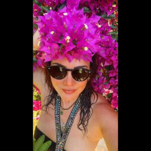 Ayçin İnci Instagram - 🌺🌞🩵