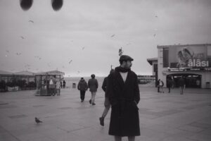 Ayfer Tokatlı Instagram - Sevdik bu analog sporunu bi kere🤍🖤