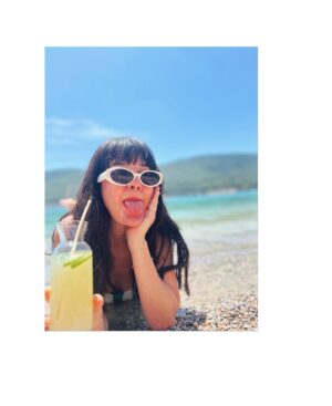 Ayfer Tokatlı Instagram - Tatillerimiz bitmesin🌿Next