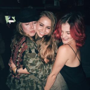 Ayla Kell Instagram - Due to another pandemic @kwofflebrows birthday: enjoy this celebratory photo dump 🥳

➡️ swipe for years of strangers taking pictures of us ft. @veronicannelliott & @nvburton 

Oh and Happy birthday KT!