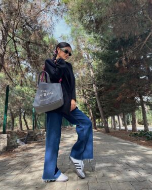 Aylin Engör Instagram - Bugünün outfiti 🌸 @bonheurbag #işbirliği