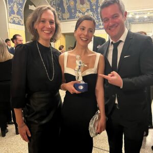 Aylin Tezel Instagram - Munich weekend bliss

1) What beautiful company at #bayerischerfilmpreis ! huge congrats to newcomer actress winner @bayan_das_manifest & best actress winner @hannahherzsprung 
2) thanks to my stylist @malaikaland and @cartier & @arzuyoncek for making me look sparkly
3) Jury Statement for awarding me with the best newcomer- director award for FALLING INTO PLACE 
4) and more of it (all in German, sorry English-speaking folks, basically they say they like the film in a way that makes me very happy)
5) thanks to each of you who went out there last weekend and demonstrated against radical right wing parties and stood up for democracy and diversity 
6) thank you @sz for quoting me 
7) my two partners in crime: producer @yvonne_wellie from @weydemannbros & my editor @david_j_achilles 
8) his finger was the big topic at the afterparty „don’t break the finger!“ yes okay I won’t 
9) no sleep and onto the next
10) @deutscher_filmball (in @malaikaraiss & @aeyde) with @friedrichmuecke & @florian.david.fitz & @juliakoschitz_official