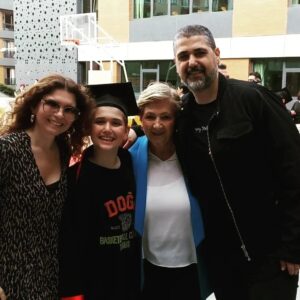 Aylin Kabasakal Instagram - Muhteşem bir mezunuyet toreniydi .Çok gurur duydum ve duygulandım .Başta okul müdürümüz @baniyekocaman olmak üzere emeği geçen bütün öğretmenlerimize çok çok teşekkür ederim.🙏