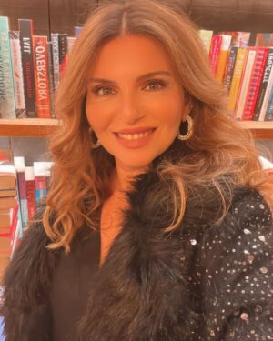 Aylin Kabasakal Instagram - 19 Ocakta  yayındayız #kurtuluşlisesi #gain @tolgahansayisman @mugeugurlarr