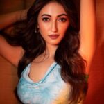Ayoshi Talukdar Instagram - 🦋✨🦋 @abhinaskarphotography @sahababusona @ginni_love21 @subrata4462 @kasira_official @avai.official