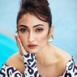 Ayoshi Talukdar Instagram - 'Be who you should be, not what others need to see! ' Outfit: @dagdai Styling: @subrata4462 Jewellery: @kasira_official Makeup: @sahababusona Hair: @ginni_love21 Photography: @abhinaskarphotography Location: @thewestinkolkata Team: @mda081542 #instagood #instagram #beyou