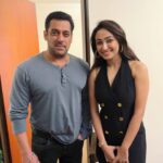 Ayoshi Talukdar Instagram - Meeting this man always feels a dream! Yet again he never failed to make me love him more with just being the most humble person!! ❤️ @beingsalmankhan