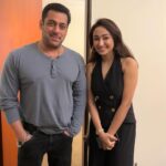 Ayoshi Talukdar Instagram - Meeting this man always feels a dream! Yet again he never failed to make me love him more with just being the most humble person!! ❤️ @beingsalmankhan