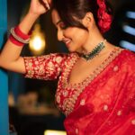 Ayoshi Talukdar Instagram - Love=Red Saree♥️ Outfit: @onaya_official Jewellery: @kleo21official Styling: @subrata4462 MuaH: @baban.islam.54 Photography: @abhinaskarphotography Location: @boho_amigo #biyebari #red #saree #love #instagood #instagram