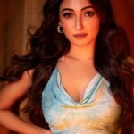 Ayoshi Talukdar Instagram - 🦋✨🦋 @abhinaskarphotography @sahababusona @ginni_love21 @subrata4462 @kasira_official @avai.official