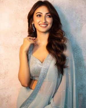 Ayoshi Talukdar Instagram - Channelising the inner Pujo vibes!! ✨💫♥️

#saree #love #durgapuja #comingsoon
