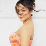 Ayoshi Talukdar Instagram - Hey there! 🧡🫶 @subrata4462 @sahababusona @ginni_love21 @dagdai @jhalak_thedesignerstore @sauvicksengupta
