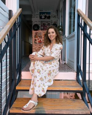 Ayşegül Akdemir Instagram - Ev yerleşti mekanın sahibi geri geldi. Bebeleri pistten alalım😂🤪