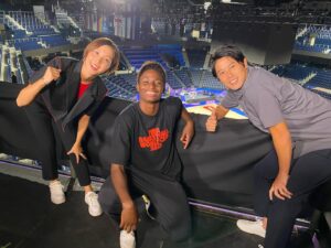 Ayumi Hirodo Instagram - FIBAバスケットボールW杯2023🏀
今夜！ベネズエラ戦🇻🇪
声出して、応援します‼️
そして、報道ステーションでお伝えします！

エブリンさんと📷

#fibawc