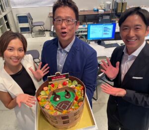 Ayumi Hirodo Instagram - 熱闘甲子園は決勝戦までお届けいたします！⚾️
そして古田さんお誕生日おめでとうございます✨