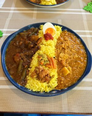 Ayumi Ishida Instagram - Curry Dice さん
 
 
@miyo_hirai.official 一緒に食べた☺️💜
 
@currydice 
🐃牛スジ インゲン じゃがいもカレー
🐓ダールチキンキーマカレー
 
みよちゃんもカレー好きでいてくれて、
誘うと一緒にカレー食べてくれますありがとう🤍
 
 
#平井美葉
#スパイスカレー
#currydice
#モーニング娘24
#morningmusume24
#石田亜佑美 
#石田の食レポ 
#とてもいい時間だったぁ