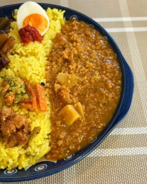 Ayumi Ishida Instagram - Curry Dice さん
 
 
@miyo_hirai.official 一緒に食べた☺️💜
 
@currydice 
🐃牛スジ インゲン じゃがいもカレー
🐓ダールチキンキーマカレー
 
みよちゃんもカレー好きでいてくれて、
誘うと一緒にカレー食べてくれますありがとう🤍
 
 
#平井美葉
#スパイスカレー
#currydice
#モーニング娘24
#morningmusume24
#石田亜佑美 
#石田の食レポ 
#とてもいい時間だったぁ