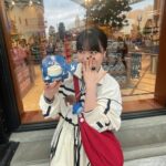 Ayumi Ishida Instagram - 生まれてから10000日なんだって🫶🏻 1997.1.7→ 数々の出会いに感謝します ありがとう〜〜〜🫶🏻 @haruka_kudo.official #一緒にUSJ行ったの #最近は広角で撮るのが流行ってるらしいって #試した5枚目 #ほぼ頭じゃんなにこれww #ブラックスター #モーニング娘24 #morningmusume24 #石田亜佑美 #10000 #お祝いうれしいです #ありがとうございます
