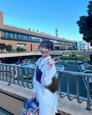 Ayumi Ishida Instagram - 仙台放送「あらあらかしこ」石田亜佑美が行くっ！～石巻のホヤ編～
 
 
 
6月15日(土)
出演します、お楽しみに💙
 
#ディズニーの保冷バッグの中身は
#たくさん頂いたブルガリアヨーグルト
#ブルガリアヨーグルト
#上にペットボトル置いててすみません...
#宮城 #仙台駅
#モーニング娘24
#morningmusume24
#石田亜佑美