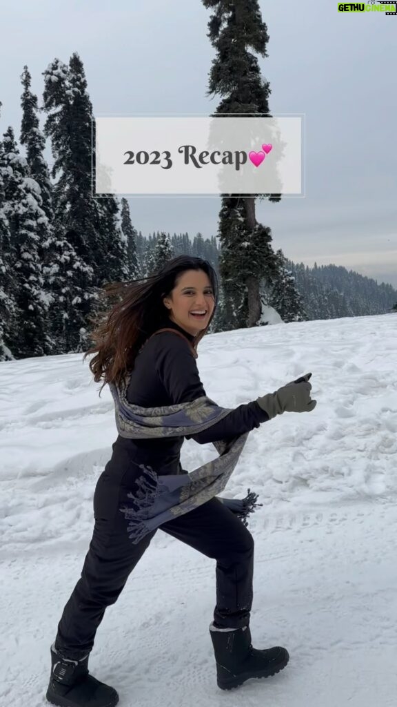 Ayushi Khurana Instagram - “As we’re on the brink of saying goodbye to 2023, reminiscing about the incredible moments that colored this year. Looking forward to closing this chapter and welcoming the adventures ahead!”