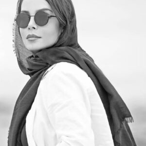 Azade Mehdizade Instagram - در این دنیا برای همه جا هست
جای کَسی را نگیرید جایگاهِ خودتان را بیابید 
دوستتون میدارم😙