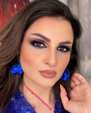 Azadeh Porbaha Instagram - دوست دارین میکاپ بعدی لایت باشه یا عربی؟
@azade_makeupartist83 
@azade_makeupartist83 

#azade_makeupartist83#kryolan#kryolanproducts#talalmorcos#makeup#grim#arabicmakeup#eskandari93#birthday#birthdaymakeup#manoto#manotoplus#manotostage##100daysofmakeup#makeupforbarbies#themoremakeups#covid_19#beauty

#گریم#ازاده_میکاپ_ارتیست#عظیمیه_کرج#شهرک_غرب#فرشته#کرونا#میکاپ#تولد##منوتو#منوتوپلاس#منوتونوروز