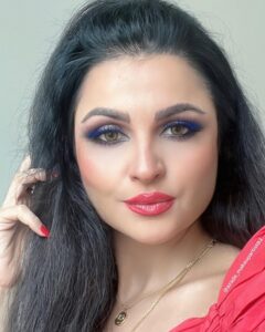 Azadeh Porbaha Most Liked Photos and Posts