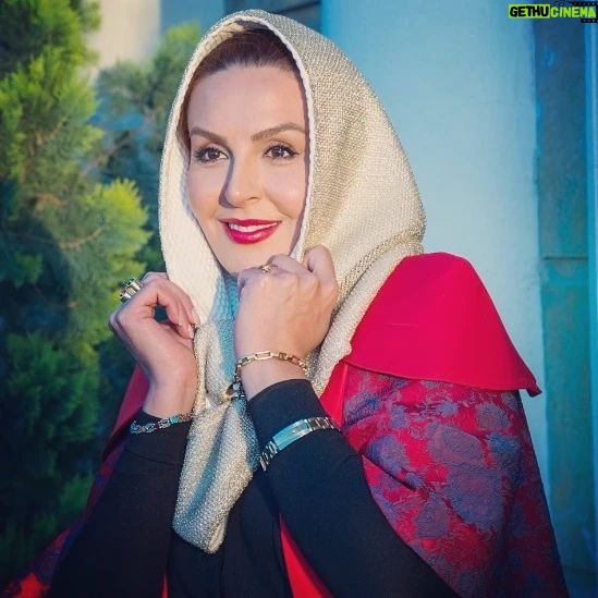 Azita Torkashvand Instagram - اگر از خوشبختی و پیشرفت دیگران خوشحال شدی بهت تبریک میگم تو یک آدم حسابی هستی که به خاطر قلب مهربان و بزرگی روحت فراوانی و برکت وارد زندگیت میشه👌 عکس مربوط به سریال اسپینجر #آگاهی #خرد #آرامش_مهمان_هميشگى_قلب_مهربونتون🐬🎣🐬🎣🐬🎣🐬🎣🐬🎣🐬🎣 #عشق_ورزی #محبت #دوستی #مهرورزی #خدایا_دوستت_دارم_عاشقانه_آگاهانه #آزیتا_ترکاشوند