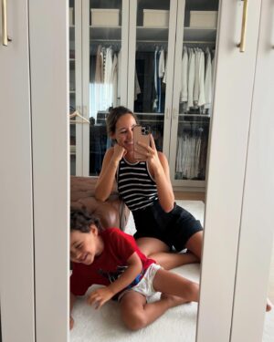 Bárbara Corby Instagram - Feliz Dia do “tudo está bem se os meus filhos estão bem”🤍