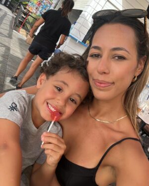 Bárbara Corby Instagram - Feliz Dia do “tudo está bem se os meus filhos estão bem”🤍