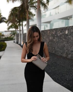 Bárbara Corby Instagram - Dinner ready 🤍 

#tenerife #summeroutfits
