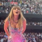 Bárbara Corby Instagram - Nunca me vou esquecer deste dia🥹 Sou fã da Taylor desde Tearsdrops on My Guitar, há 18 anos! Segui a carreira da @taylorswift desde então e as músicas foram fazendo parte de todas as etapas da minha vida. A Eras Tour para mim foi uma viagem ao passado, ao meu quarto de criança na casa dos meus pais, à casa onde vivi na faculdade, às diferentes Eras da minha vida. Que bom que é ser fã de uma power woman, talentosa, inteligente e que não deixa de lutar pelos seus ideais. 🫶🏼 What a night!!✨ #erastourlisbon #erastour #taylorswift #erastoureurope