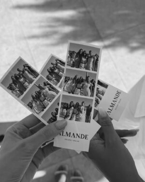 Bárbara Corby Instagram - ALMANDE BIG 3✨ Ainda a processar o dia de ontem🥹 A @almande.label fez 3 anos!! Três anos de vitórias, alegrias, mas também muitos desafios e sacrifícios. Ver este projeto a crescer é um orgulho e poder comemorá-lo ao lado de tantas mulheres que admiro e me inspiram não tem preço! Obrigada obrigada a todos que estiveram presentes ontem e a todos vocês que estão desse lado, apoiam e vestem @almande.label ! Sem vocês nada seria possível! 🤍🍾☘️ #almande #almandesummer