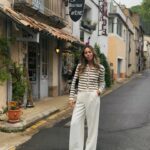 Bárbara Corby Instagram - Por Avène 🌱 Uma vila pitoresca, com apenas 450 habitantes, onde pessoas de todo o mundo vêm à procura das propriedades terapêuticas da água termal da @avene ! #avene #france
