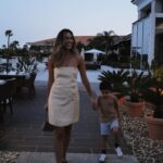Bárbara Corby Instagram - Atenção que este post pode te deixar com água na boca ‼️😍 Os nossos jantares no @xxl_byolivier @wyndhamgrandalgarve foram um dos pontos altos do fim de semana! Tudo delicioso, como sempre!! Se ficarem hospedados no Hotel já sabem onde jantar, se não, reservem um dia para experimentar a picanha de tamboril, o arroz rico e o souflé de doce de leite!! #quintadolago #algarve #familydays