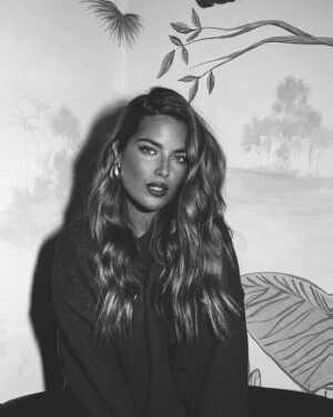 Bárbara Lourenço Instagram - 🖤 @tomperdigao