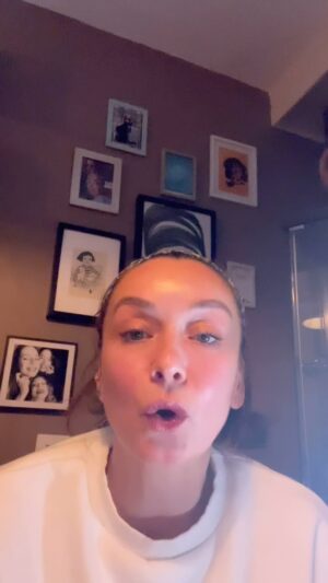 Başak Daşman Instagram - LinÇ yeeDİMMM !!!🫠

#linçkültürü #organbağışı #canımhocaefendi #sus 🤫

“dinlemeyi unutturdukları için mecbur susmayı hatırlatacağız..” 🌱