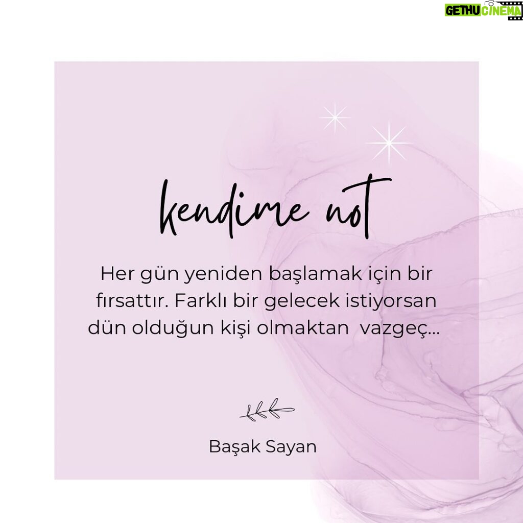 Başak Sayan Instagram - Doğduğumuz andan beri gördüklerimiz, duyduklarımız, algıladıklarımız, içine doğdumuz ailenin, kültürün bize öğrettikleri, hiç tanımadığımız atalarımızdan aktarılanlar bilinçaltımıza işlemdi, zaman içinde kalıplara dönüştü. Bu kalıplar bizi belli şekillerde düşünmeye, o düşünceler belli duyguları hissetmeye, o duygular belli bir davranış şekli geliştirmemize neden oldu. Beynimiz tüm bunlar asgari şekilde enerji tüketerek yapabilmek için belli bir düşünce rutini oluşturdu. Elbette o düşünceler bu döngüyü izlemeye devam etti ve kısır döngü oluştu. Böylece adına kader dediğimiz bir olgu meydana geldi. Biz öyle olduğumuz için kaderimiz de böyle oldu. Çünkü ne düşünürsek, ne hissedersek, nasıl davranırsak yaşamımızda karşılaşacağımız şeyler de onlar olur. Bu döngü sadece önce fark ederek, sonra üzerinde hiç bıkmadan, sebatla çalışarak yıkılır. Ve her gün yeni bir ben için yeni bir başlangıçtır. Günaydın…