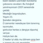 Başak Sayan Instagram - Bir kadının hemcinsini eril bir dille kadın bedeni üzerinden karalama çabasına cevaben: Bu fotoğraf yanılmıyorsam 2001 senesinde çekildi. Mesleğin başındayken. Yaşım 23. Şamdan dergisine. O zamanlar neredeyse tüm tanınmış oyuncular, şarkıcılar herkes o dergiye röportaj veriyor. Haliyle ben de. O kadar iyi oldu mu bilmem ama ben o zaman da çok sevmiştim, şimdi de. Tek fark o zamanki Başak’ın endişelerine ve korkularına şefkatle bakabiliyorum. Dün avukatım Zekeriya Bey bana Azra Kohen’in bu fotoğrafım ile paylaştığı ve beni küçük düşürmeyi amaçladığı görselleri yollayınca şaşırdım. “Seviyesiz” bir fotoğraf paylaştığı için özür dilemiş. Fotoğrafın seviyesini beğenmediğim tek yanı saçlarım. Keşke hiç kestirmeseydim, çok daha estetik dururdu :) Ne oldu da saldırıya geçti acaba durduk yerde dedim. Önce yazdığı ve neredeyse hepsi yalan olan sözleri nedeniyle öfkelendim. Ama bir kaç saniye sürdü bu. Bir kadın olarak kadın haklarından dem vurup kendi hemcinsine eril bir dille, ahlak bekçiliği yaparak bu şekilde saldırmasından dolayı içine düştüğü derin çaresizliği anladım ve onun adına üzüldüm. O kadar çaresiz ki bunu yaparak hemen hemen bütün kadınları ( oyuncu veya değil ) kendi çıkarları için küçük düşürmeye çalışma gafletinde bulunmuş. Oluşturmaya çalıştığı kanaat önderi maskesini kendi kendine düşürmüş oldu. Bu şekilde gündeme gelme çabaları da ayrıca üzücü tabi. İntihal davasında bir üst mahkemenin vereceği kararı henüz bilmiyoruz. Belki yeniden görülsün diyecek, belki onanacak. Üstelik sonrasında bir de yargıtay süreci var. Yani mahkeme devam ediyor. Tanışma hikayemiz de inanılmaz bir kurgu. Aynı yayınevinde aynı anda tesadüfen bulunduğumuz bir anda yayıncımız tarafından tanıştırıldık. Elbette tebrik ettim,çünkü o bir yazar. Kitabı henüz okumamıştım ama almıştım. Yanımda değildi ne yazık ki, çünkü orada karşılaşacağımızı bilmiyordum. Yanımda olsaydı imzalatırdım da. Adettendir çünkü. Ama okumuş olsaydım aynı şekilde davranır mıydım bilmem. Kapıda beklemeler falan, nasıl inanılmaz bir hayal gücü, tebrikler. Kapısında bekleyeceğim yazarlar var elbette. Bana ışık olan, yol gösteren. Ancak kendisi onlardan biri değil. DEVAMI YORUMLARDA👇🏻