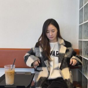 Bae Woo-hee Instagram - 저요🙋🏻‍♀️🎶