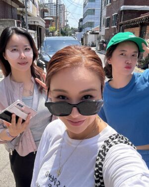 Bae Yoon-jung Instagram - 오늘 오전부터 함께해준 승민이,혜진이,수희 고마워🩵
그리고 열정적으로 수업임해준 그대들 사랑합니다👍
.
.
.
#시포레2024 #노들섬