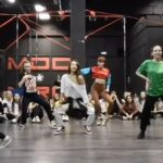 Bae Yoon-jung Instagram - 가끔.. 지안무 지가틀리거나 중심못잡을수있음..ㅋㅋㅋㅋ 요안무 다시 연습해봐야겠음😎
