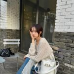 Bae Yoon-kyung Instagram - 💛