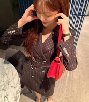 Bae Yoon-kyung Instagram - 🫠