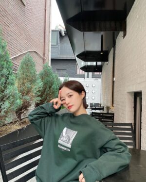 Bae Yoon-kyung Instagram - 🌱🌿🍃🪴