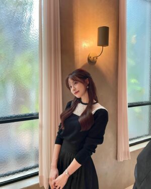 Bae Yoon-kyung Instagram - 오늘도 8:50 tvN 🙌🏻 #weddingimpossible