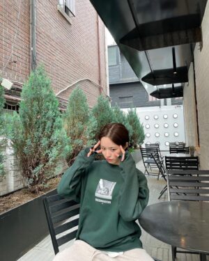 Bae Yoon-kyung Instagram - 🌱🌿🍃🪴
