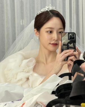 Bae Yoon-kyung Instagram - 🤍