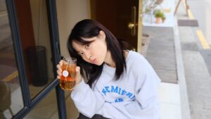 Bae Yoon-kyung Instagram - 🍃💕